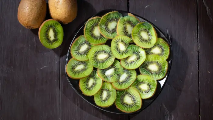 green kiwi slices fruit
