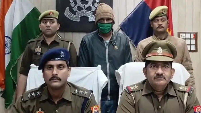 17 साल पहले की थी चाचा के परिवार के 8 लोगों की हत्या, अब रिटायर्ड एयरफोर्स कर्मी को मार डाला 17 साल पहले की थी चाचा के परिवार के 8 लोगों की हत्या, अब रिटायर्ड एयरफोर्स कर्मी को मार डाला