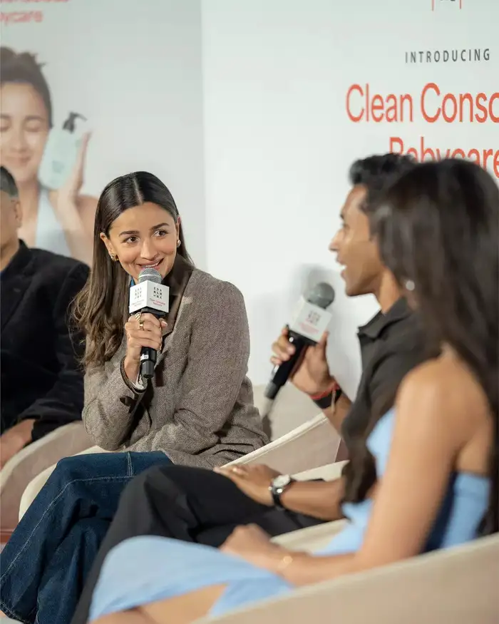 आलिया का लेटेस्ट लुक है अलग 