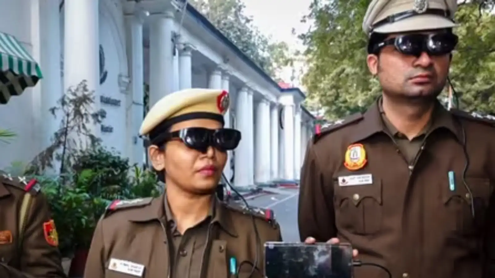 गणतंत्र दिवस सुरक्षा में AI की एंट्री: दिल्ली पुलिस ने स्मार्ट ग्लासेस से फेशियल रिकग्निशन और थर्मल इमेजिंग की तैयारी की