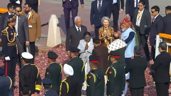 पीएम मोदी ने की राष्ट्रपति की अगवानी