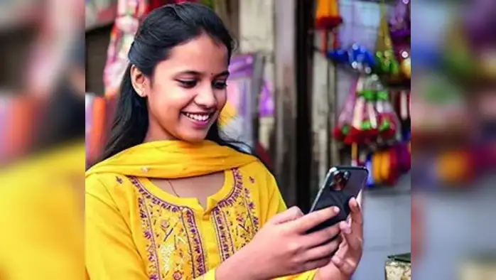 डिजिटल लेनदेन 11 गुना बढ़ा, UPI बना फेवरिट डिजिटल लेनदेन 11 गुना बढ़ा, UPI बना फेवरिट