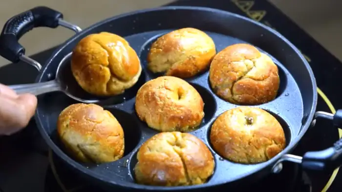 बाटी सेंकने का पहला तरीका  