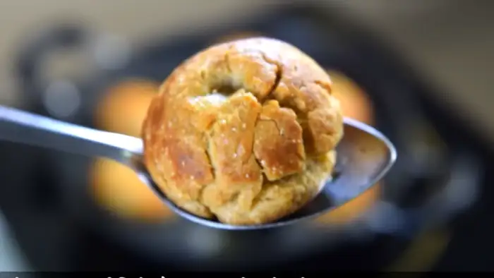 होली पर क्यों बनती है दाल-बाटी?