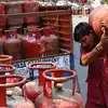 LPG के 6 टैंकर और आ रहे हैं, सरकार ने कहा- देश में रसोई गैस की कोई तंगी नहीं