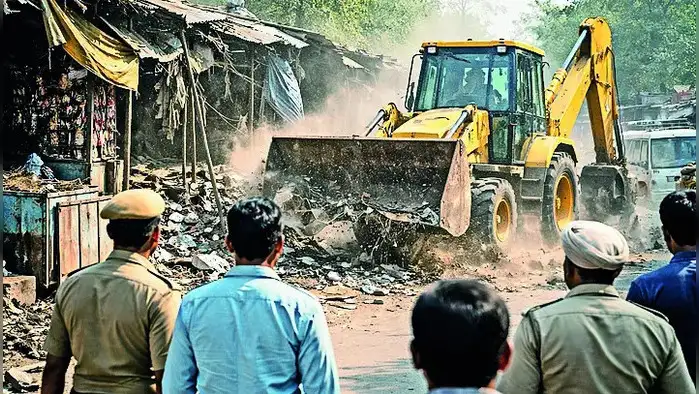 7 दिन में कब्ज़ा हटाएं, नहीं तो होगी बुलडोज़र कार्रवाई 7 दिन में कब्ज़ा हटाएं, नहीं तो होगी बुलडोज़र कार्रवाई