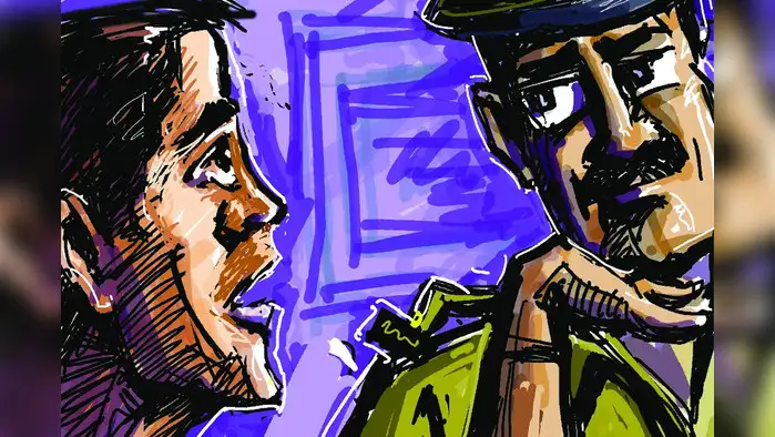 बैंक में बुज़ुर्ग की जेब से 50 हज़ार रुपये हुए चोरी बैंक में बुज़ुर्ग की जेब से 50 हज़ार रुपये हुए चोरी