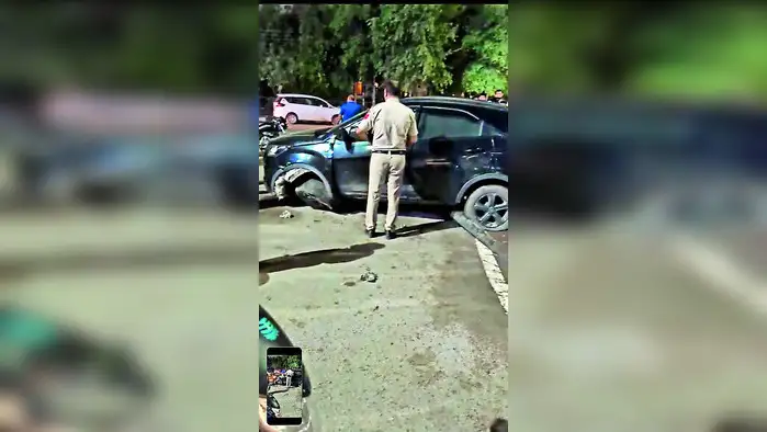 मंत्री आरती ने किया ग्रामीणों से संवाद मंत्री आरती ने किया ग्रामीणों से संवाद