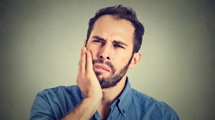 दांतों में दर्द कब बढ़ता है (सांकेतिक तस्वीर) दांतों में दर्द कब बढ़ता है (सांकेतिक तस्वीर)