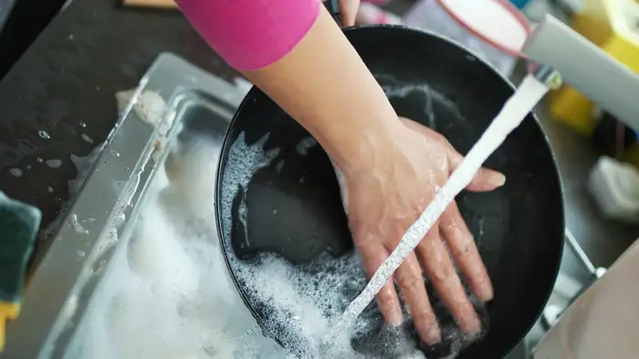 साबुन और पानी से अंतिम सफाई