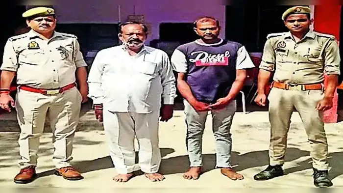 मथुरा हादसे में स्टीमर मालिक और पैंटून पुल का ठेकेदार अरेस्ट मथुरा हादसे में स्टीमर मालिक और पैंटून पुल का ठेकेदार अरेस्ट