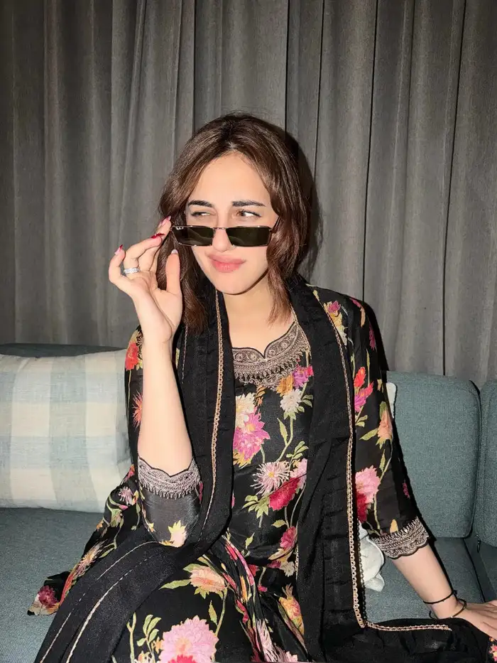 जूलरी को रखा न के बराबर