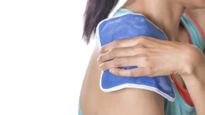 shoulder ice cold compress