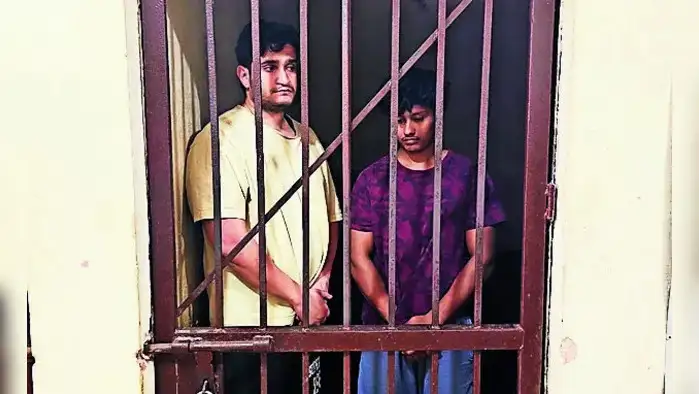 मुजफ्फरनगर : मां-बेटी से छेड़छाड़ का आरोप, पूर्व मंत्री के बेटे समेत 2 अरेस्ट मुजफ्फरनगर : मां-बेटी से छेड़छाड़ का आरोप, पूर्व मंत्री के बेटे समेत 2 अरेस्ट