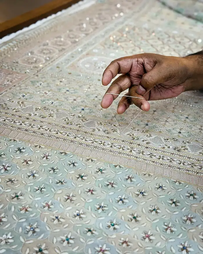 जरा मुकैश एम्ब्रॉयडरी के बारे में भी जानिए