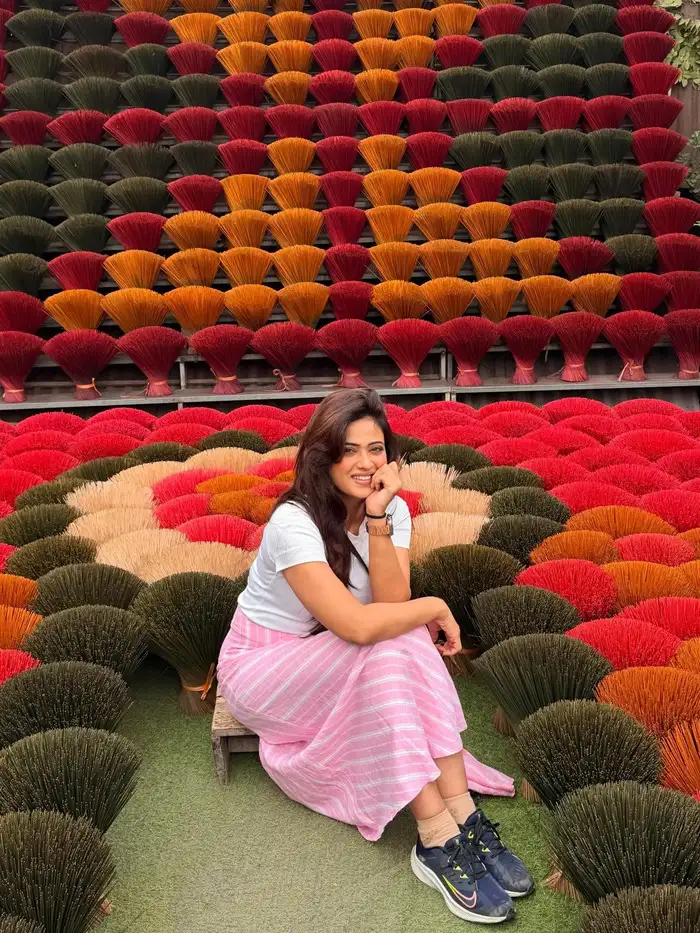 एक्सेसरीज को रखा मिनिमल