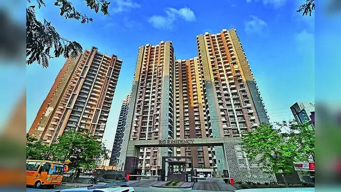 एम्स ग्रीन एवेन्यू सोसायटी की लिफ्ट में भरा गंदा पानी एम्स ग्रीन एवेन्यू सोसायटी की लिफ्ट में भरा गंदा पानी