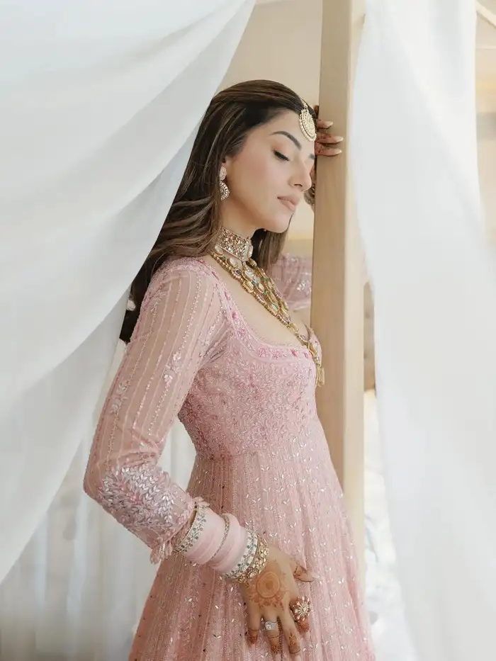 मेहरीन पीरजादा की पॉपुलर फिल्‍में 