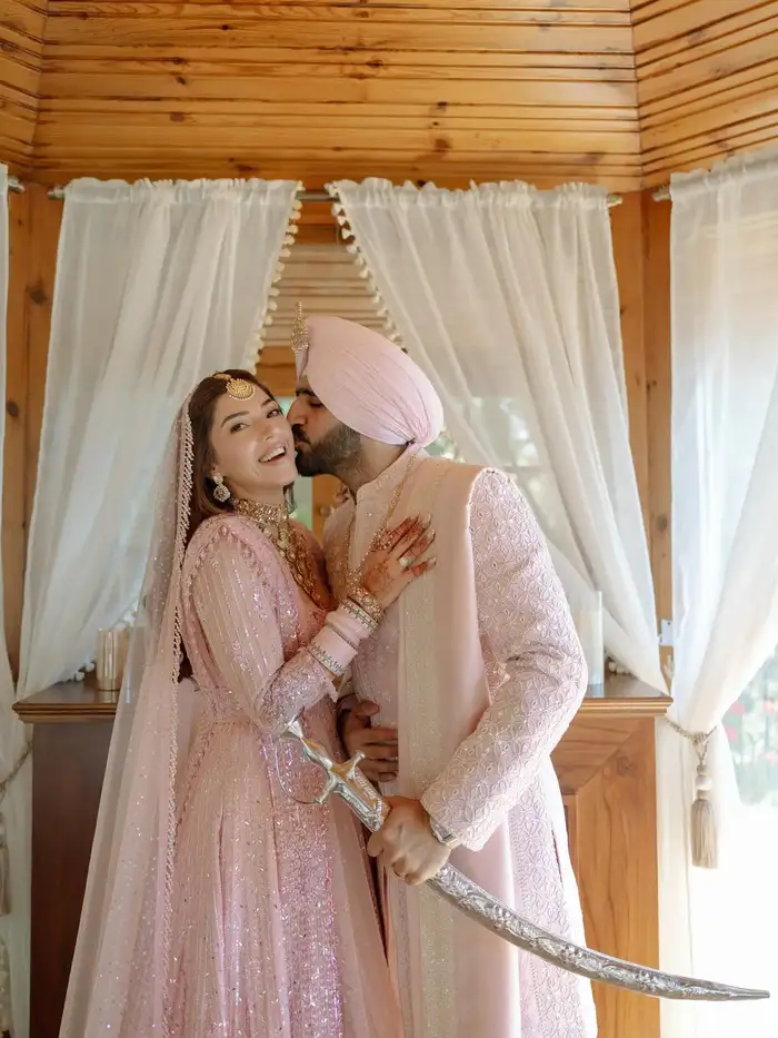 अर्श औलख कौन हैं?