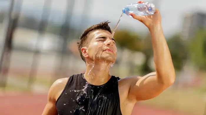 बॉडी हीट क्यों बढ़ती है (सांकेतिक तस्वीर) बॉडी हीट क्यों बढ़ती है (सांकेतिक तस्वीर)