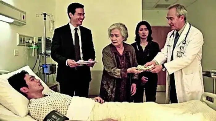 हेल्थ इंश्योरेंस के बाद भी जेब पर भारी पड़ रहा अस्पतालों का बिल हेल्थ इंश्योरेंस के बाद भी जेब पर भारी पड़ रहा अस्पतालों का बिल