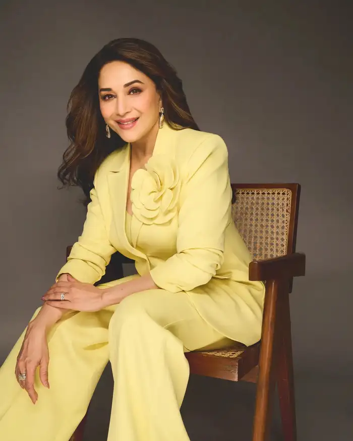 ऑफिस जाने वाली लड़कियां लें टिप्स