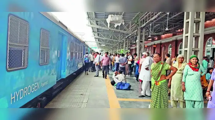 जींद में पहली हाइड्रोजन ट्रेन का ट्रायल सफल जींद में पहली हाइड्रोजन ट्रेन का ट्रायल सफल