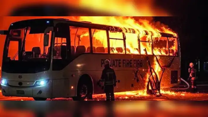 भिवानी में बस बनी आग का गोला, ज़िंदा जले दो यात्री भिवानी में बस बनी आग का गोला, ज़िंदा जले दो यात्री