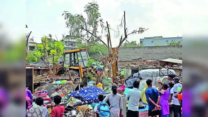 सड़क हादसों में टोलकर्मी सहित दो लोगों की मौत सड़क हादसों में टोलकर्मी सहित दो लोगों की मौत