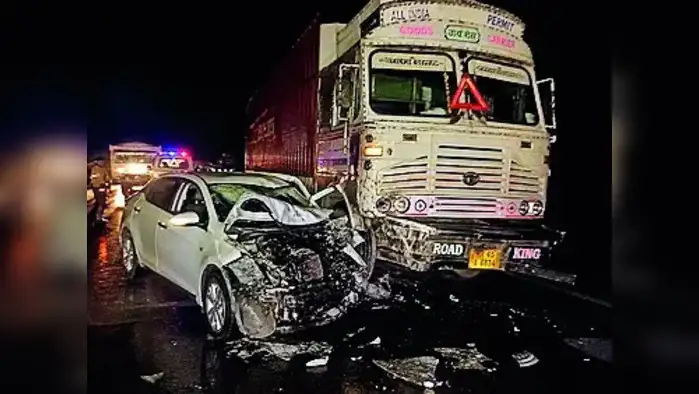 कुरुक्षेत्र में कार की ट्रक से भिड़ंत, NRI की मौत कुरुक्षेत्र में कार की ट्रक से भिड़ंत, NRI की मौत