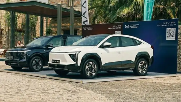 Mahindra vs Tata Passenger Vehicle sales