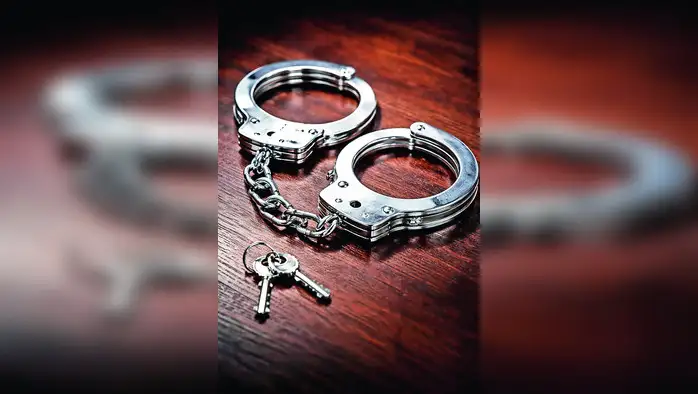 20 लाख का तांबा चोरी, तीन आरोपी गिरफ्तार 20 लाख का तांबा चोरी, तीन आरोपी गिरफ्तार