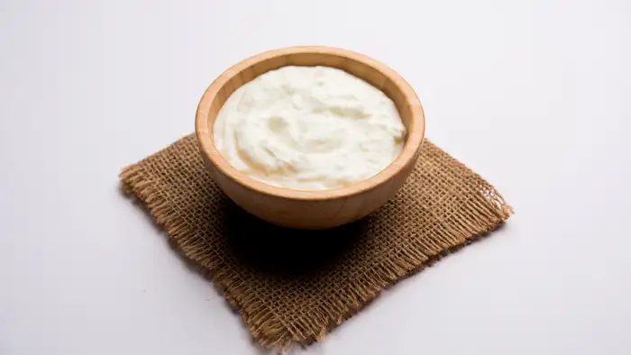 आटा और दही का मिश्रण