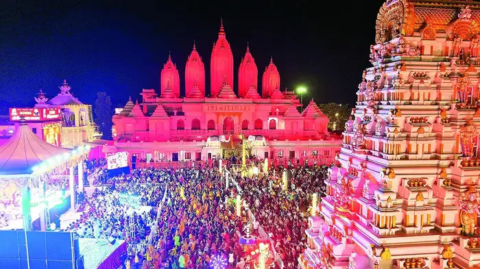 नमाज, दुआ और भाईचारे के माहौल में मनाई बकरीद नमाज, दुआ और भाईचारे के माहौल में मनाई बकरीद