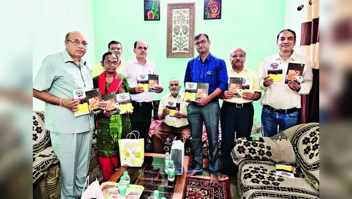 ‘देवरिया के रचनाकारों ने साहित्य को समृद्ध किया है’ ‘देवरिया के रचनाकारों ने साहित्य को समृद्ध किया है’