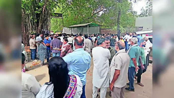 लाखों की चोरी का खुलासादो भाइयों सहित तीन अरेस्ट लाखों की चोरी का खुलासादो भाइयों सहित तीन अरेस्ट