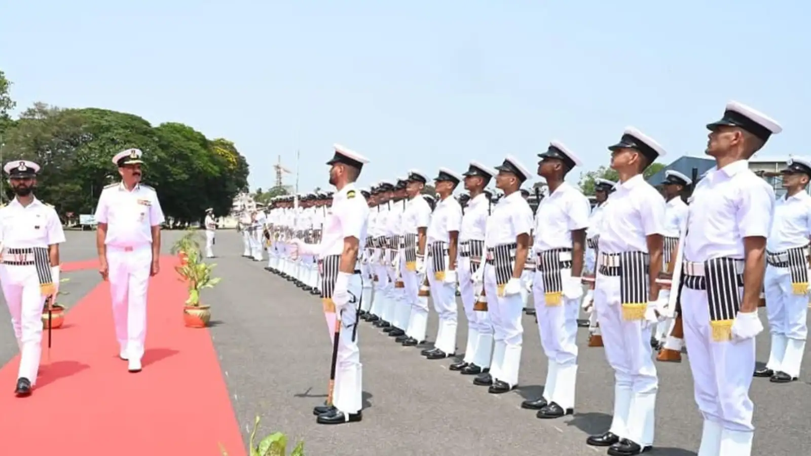 Join Indian Navy: कोई एग्जाम नहीं, JEE वालों के लिए इंडियन नेवी में स्पेशल एंट्री, बीटेक डिग्री के साथ मिलेगी जॉब
