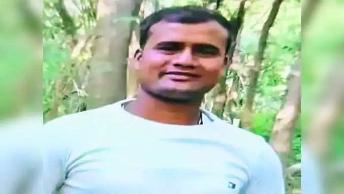 गर्लफ्रेंड से फोन पर झगड़ा, फांसी लगाई गर्लफ्रेंड से फोन पर झगड़ा, फांसी लगाई
