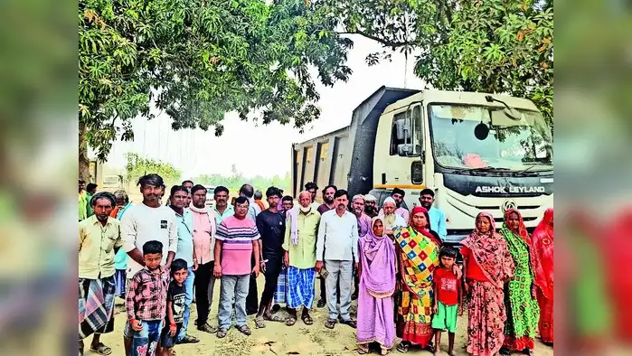 84 कोसी परिक्रमा मार्ग के निर्माण पर फिर ब्रेक 84 कोसी परिक्रमा मार्ग के निर्माण पर फिर ब्रेक