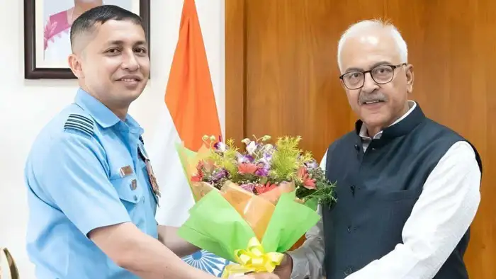 सैनिक स्कूल में हुई पढ़ाई