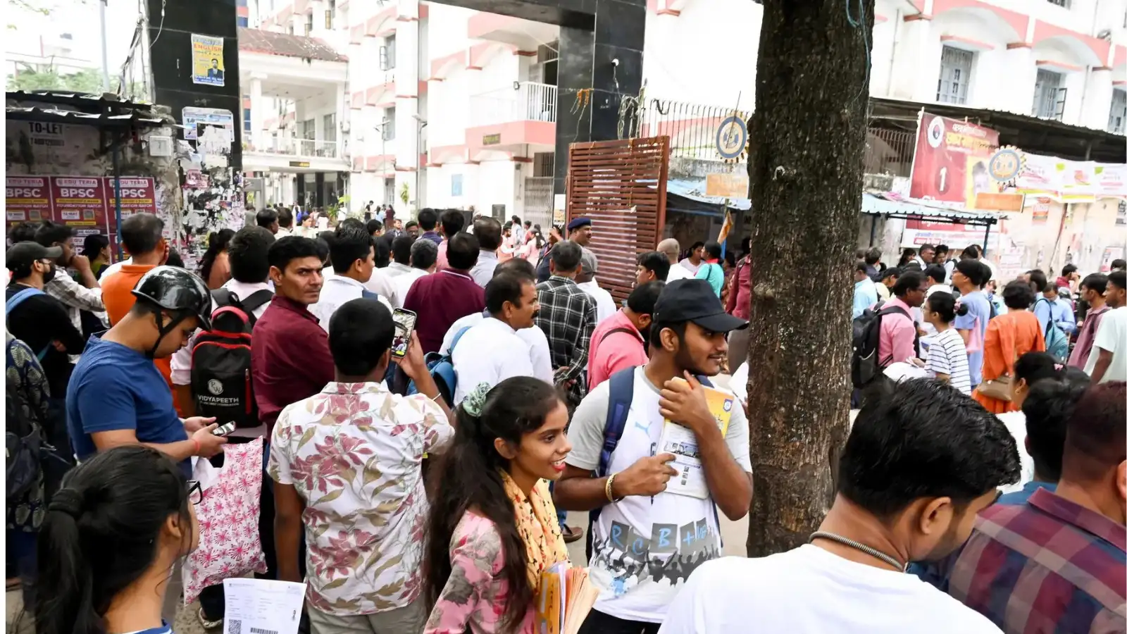 UP Rojgar Mela 2026: 16 जून को यूपी में लगेगा बड़ा रोजगार मेला, 1900 वैकेंसी, फ्रेशर्स को भी मिलेगी बढ़िया जॉब