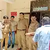 Ghaziabad: सोसायटी में बीटेक स्टूडेंट का मिला शव, युवती समेत तीन पर सुसाइड के लिए उकसाने का केस दर्ज