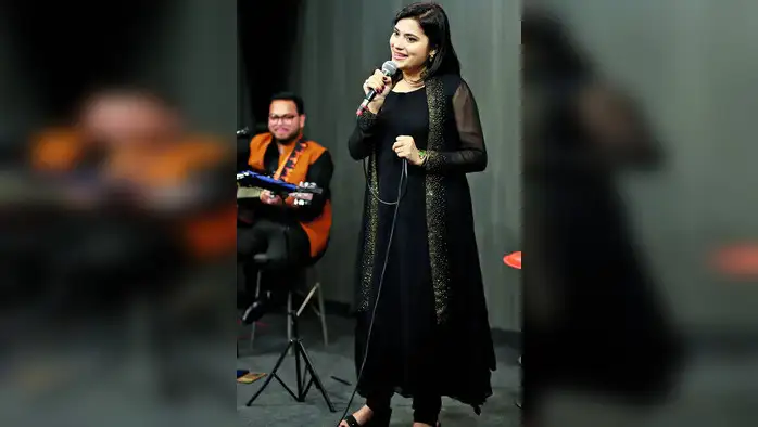 ‘तुम्हारे लिए मुस्कुराना पड़ेगा’ ‘तुम्हारे लिए मुस्कुराना पड़ेगा’