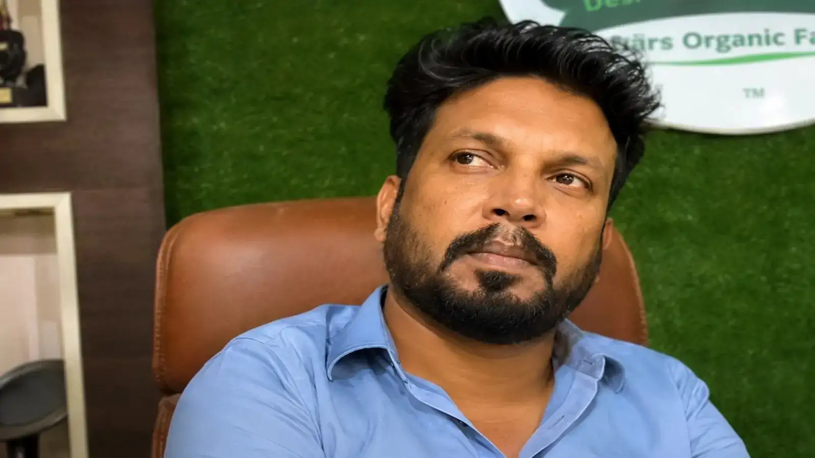 Success Story: विदेश में 25 लाख की नौकरी छोड़कर लौट आए गांव, ऐसा किया काम कि अब 25 करोड़ का टर्नओवर