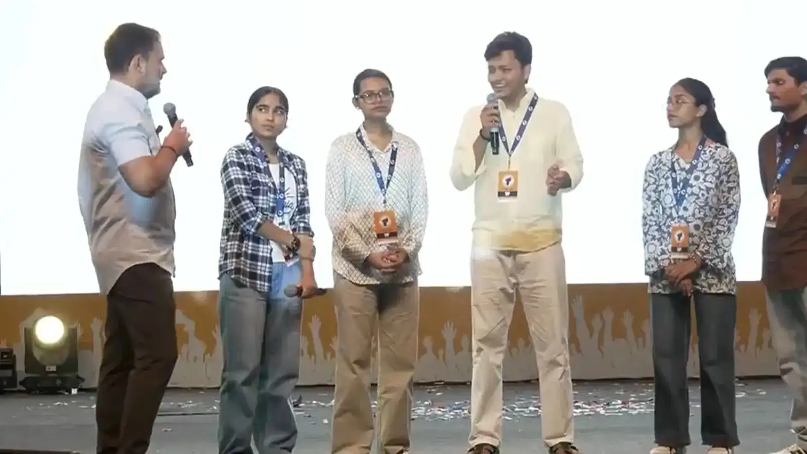 राहुल गांधी ने स्टूडेंट्स से समझा इंडियन एजुकेशन लोन सिस्टम, मंत्रालय के बजट से किया कंपेयर