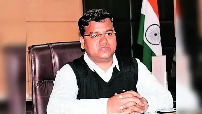 बैंक फ्रॉड में एक और IAS लंबी छुट्टी पर, कई पर CBI की नज़र बैंक फ्रॉड में एक और IAS लंबी छुट्टी पर, कई पर CBI की नज़र