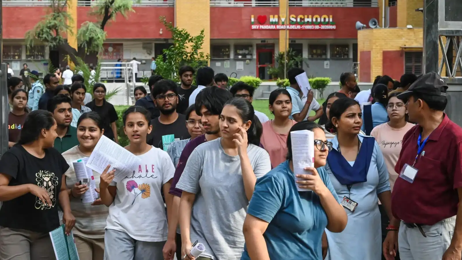 NEET 2026: हर 18 छात्रों में से बस 1 को मिलेगी MBBS सीट, NMC डेटा से समझिए पूरा गणित