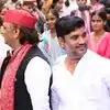 उमेश यादव कौन हैं, अखिलेश यादव के जन्मदिन पर बांट दीं 1000 साइकिल