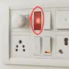 Indicator Light: कुछ स्विच में क्यों लगी होती है 'लाल लाइट'? ऑफ होने पर भी क्यों जलती है, समझें इसका काम