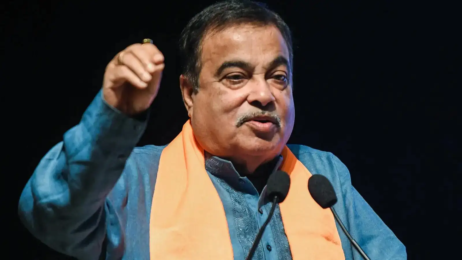 E20 Petrol: एक भी कार का नाम बताएं जिसमें एथनॉल मिश्रित ईंधन के कारण कोई समस्या आई हो, नितिन गडकरी की चुनौती